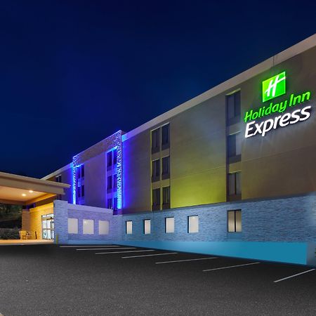 Holiday Inn Express Fairfax-Arlington Boulevard By Ihg Εξωτερικό φωτογραφία