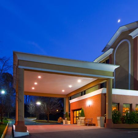 Holiday Inn Express Fairfax-Arlington Boulevard By Ihg Εξωτερικό φωτογραφία