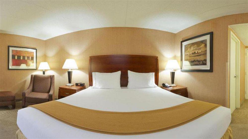 Holiday Inn Express Fairfax-Arlington Boulevard By Ihg Εξωτερικό φωτογραφία