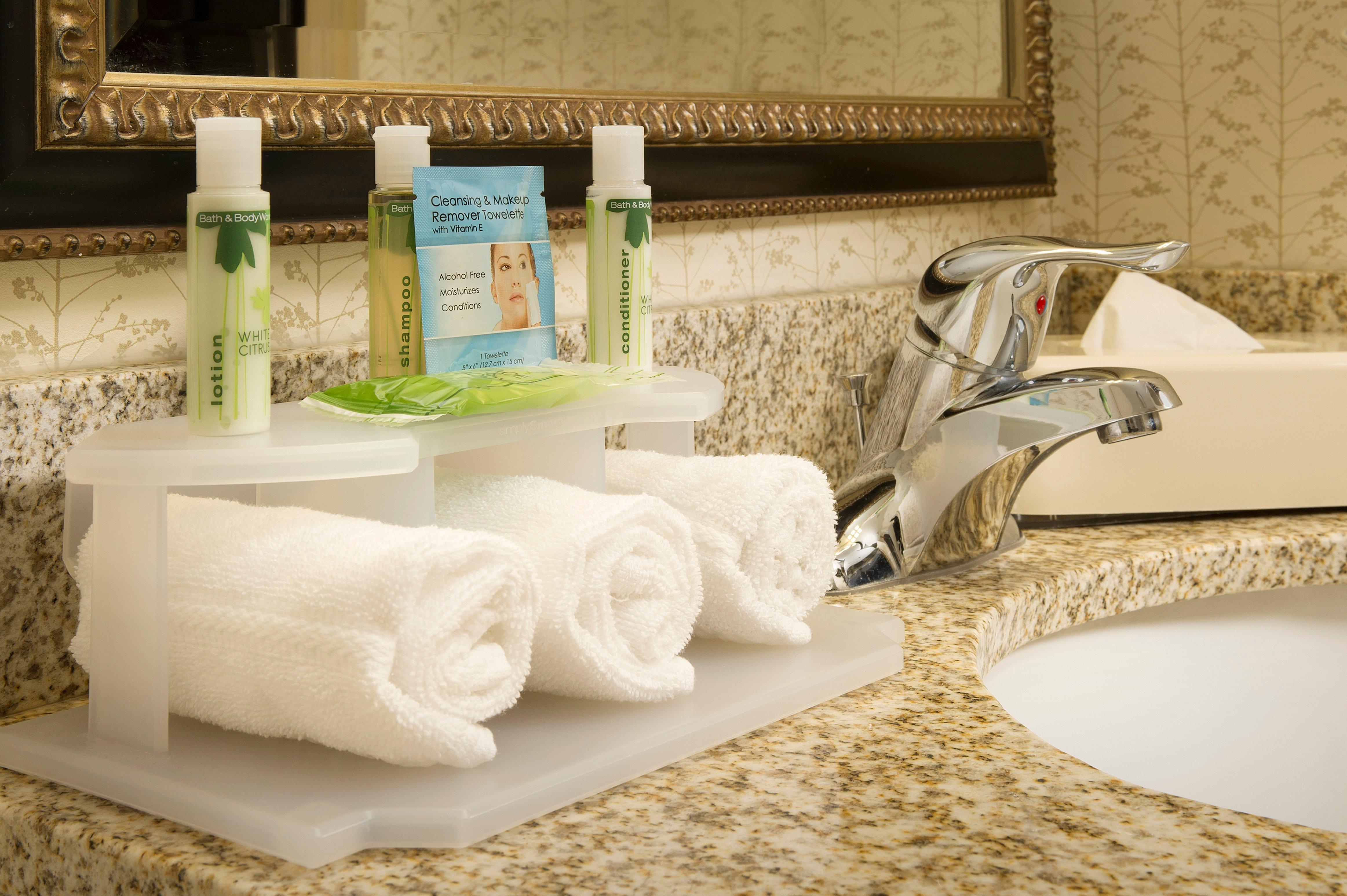 Holiday Inn Express Fairfax-Arlington Boulevard By Ihg Εξωτερικό φωτογραφία