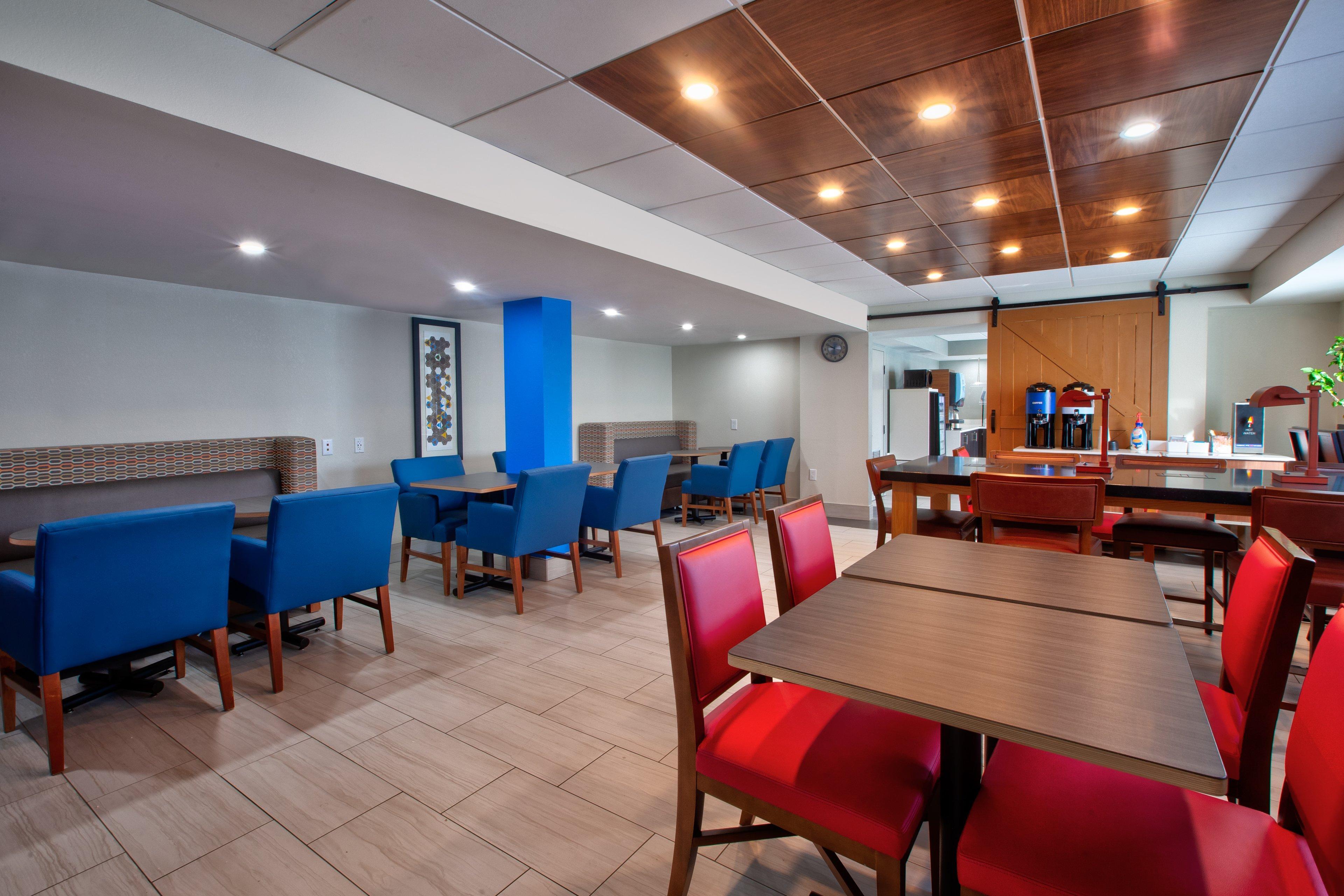 Holiday Inn Express Fairfax-Arlington Boulevard By Ihg Εξωτερικό φωτογραφία