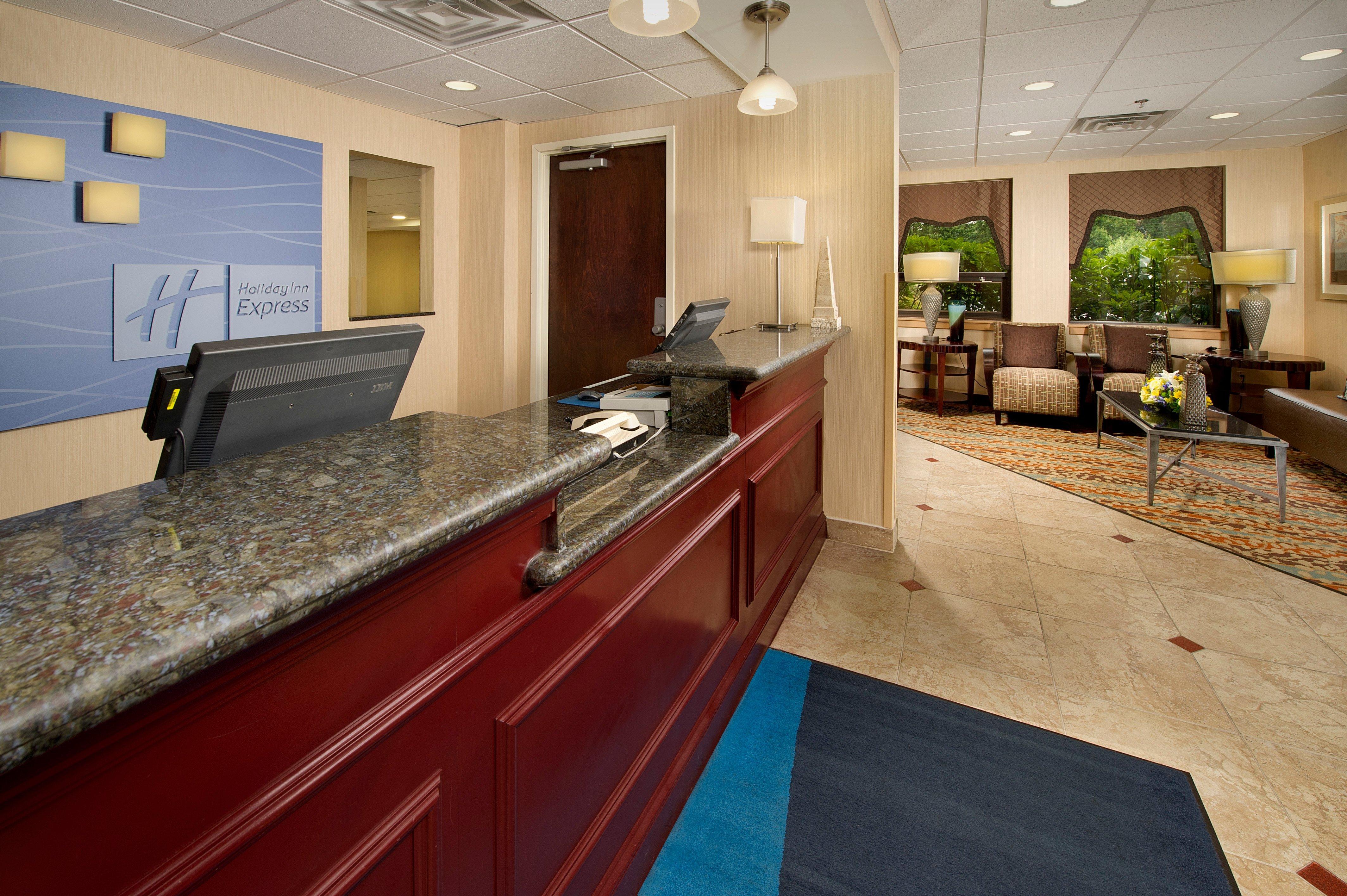 Holiday Inn Express Fairfax-Arlington Boulevard By Ihg Εξωτερικό φωτογραφία